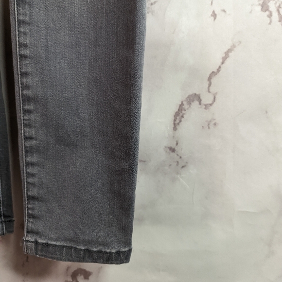 Cabi Jean Womens Size 0 25 Mid Rise Denim Gray 5167 Zipper Skinny - Picture 4 of 10